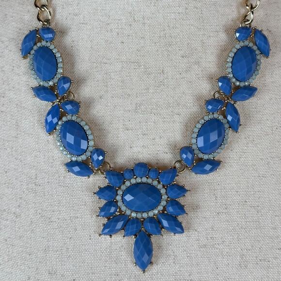 J.Crew Statement Bib Necklace 18"-20" - Picture 2 of 5